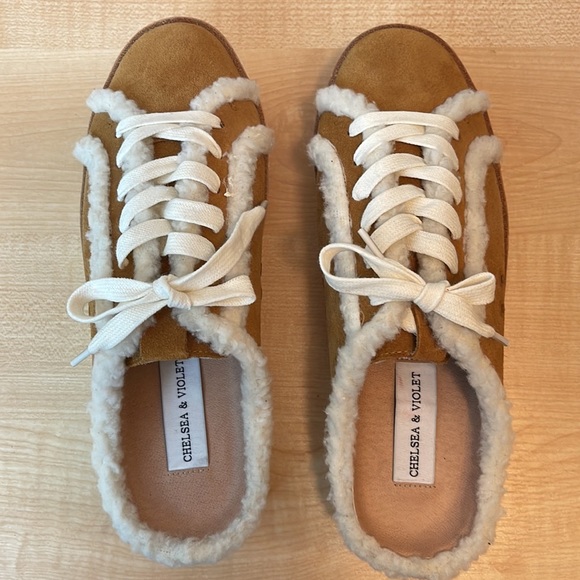 Chelsea& Violet Cozy Suede and Faux Fur Lace Up Platform Mule Sneaker - New - Picture 2 of 9